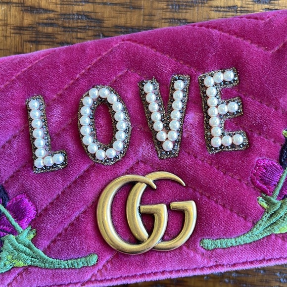 Gucci Fuchsia Love Embroidered Velvet Matelasse GG Marmont Mini Bag - Picture 5 of 16